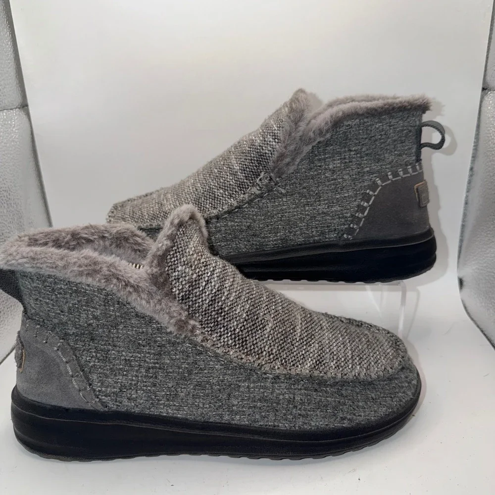 Hey Dude Denny Tweed Sleet Gray Women's Size 8 Fur Ankle Booties Boots Slip On - Picture 3 of 9